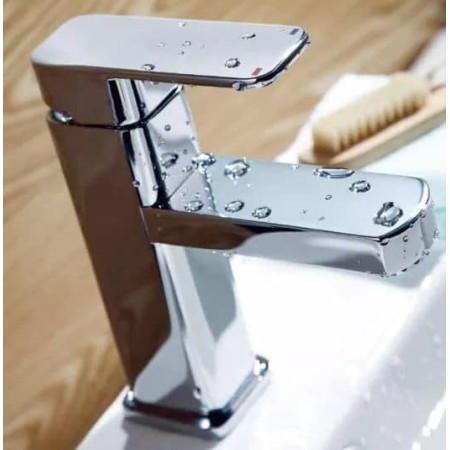 %shop-name%%separator%%category%%separator%%product-name%